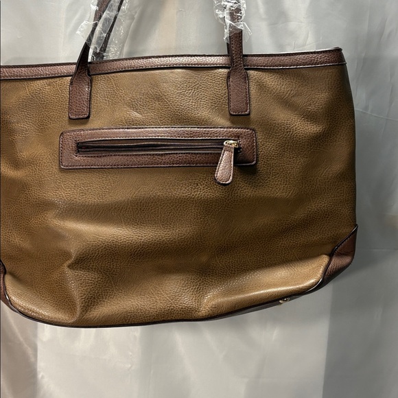 Michael Kors Brown Leather Tote with Gold Accents (replica) - Picture 3 of 14